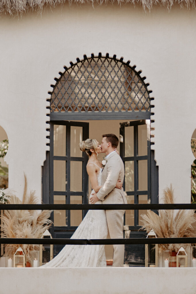 Bridal Chignon at Ambre Epices Jungle Tulum by Doranna Hairstylist Mexico. Photo: Bea Tulum