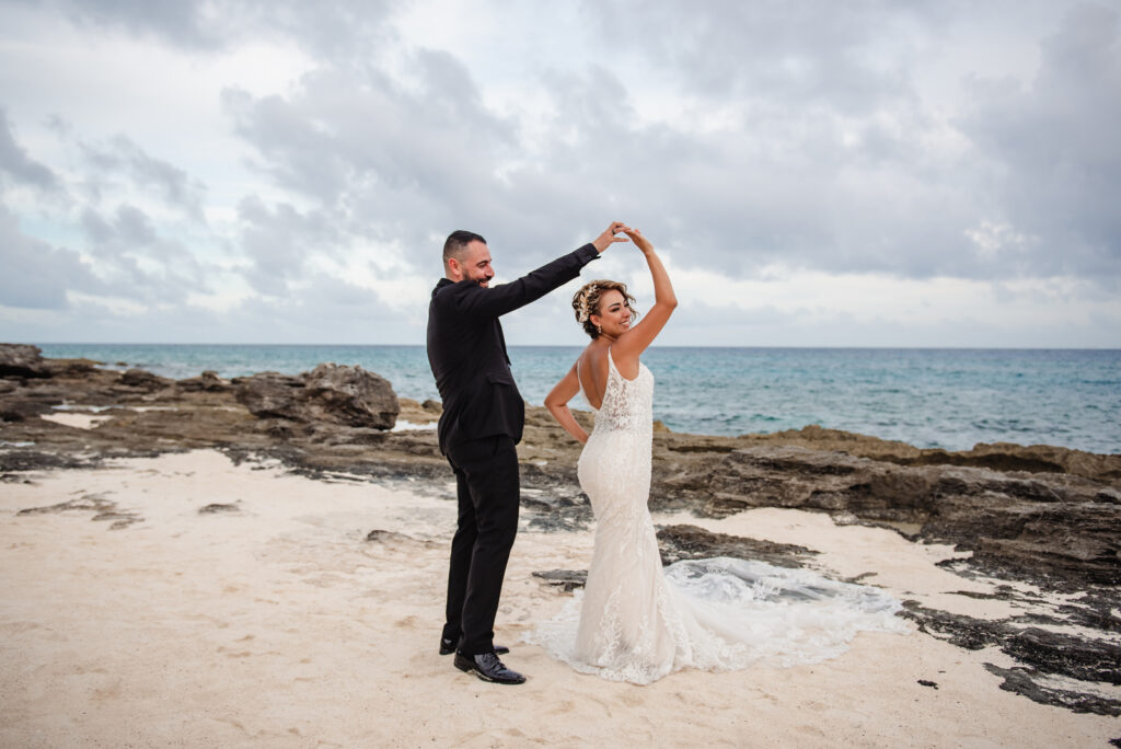 Short bridal hairstyle with headpiece by Doranna Hairstylist at Occidental Xcaret Mexico. Ocean Photo