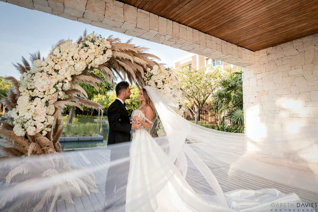 Wedding Trends 2025 by Doranna Hairstylist & Makeup Artist in Cancun, Mexico